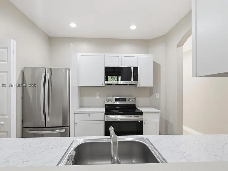 2247 NE 42nd Ave — Photo 5