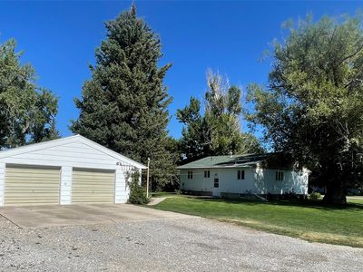 704 8th Ave NW, Choteau, MT, 59422