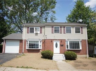 15 Doane St, Cranston, RI 02910