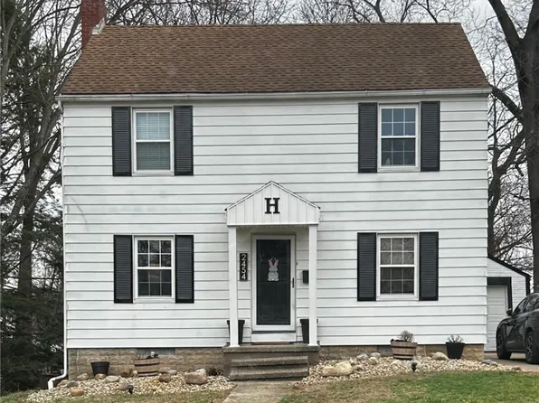 2454 Oakwood Ave, Zanesville, OH 43701