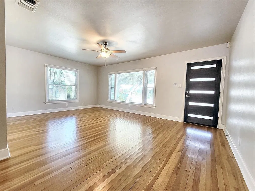 1 bed, 1.0 bath, 440 sqft, $2,265 — Photo 2