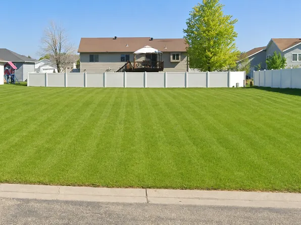 1110 Southwood Dr, Dilworth, MN 56529
