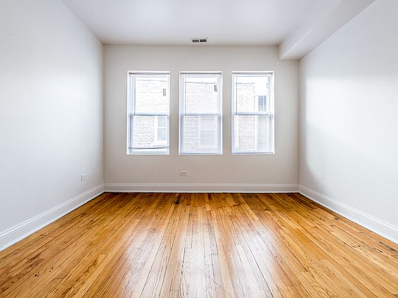 3rd image of 8000 S Paulina St Unit 8012-3E