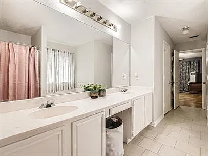 8128 Heritage Place Dr — Photo 9