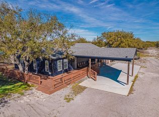 1122 Lee Rd, Aransas Pass, TX 78336