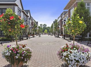 400 Main St APT 4, Armonk, NY 10504