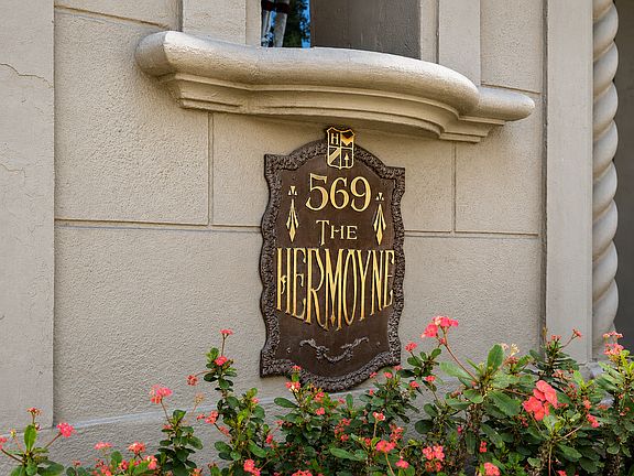 3rd image of 569 N Rossmore Ave APT 208