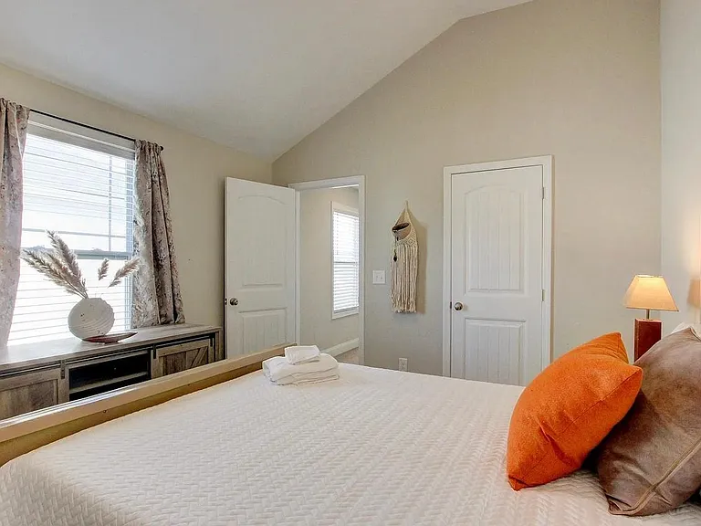 1137 Black Oak Cir — Photo 10