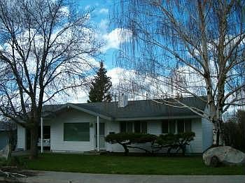 1st image of 461 Linden Ave