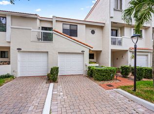 21385 Marina Cove Cir APT 12, Miami, FL 33180