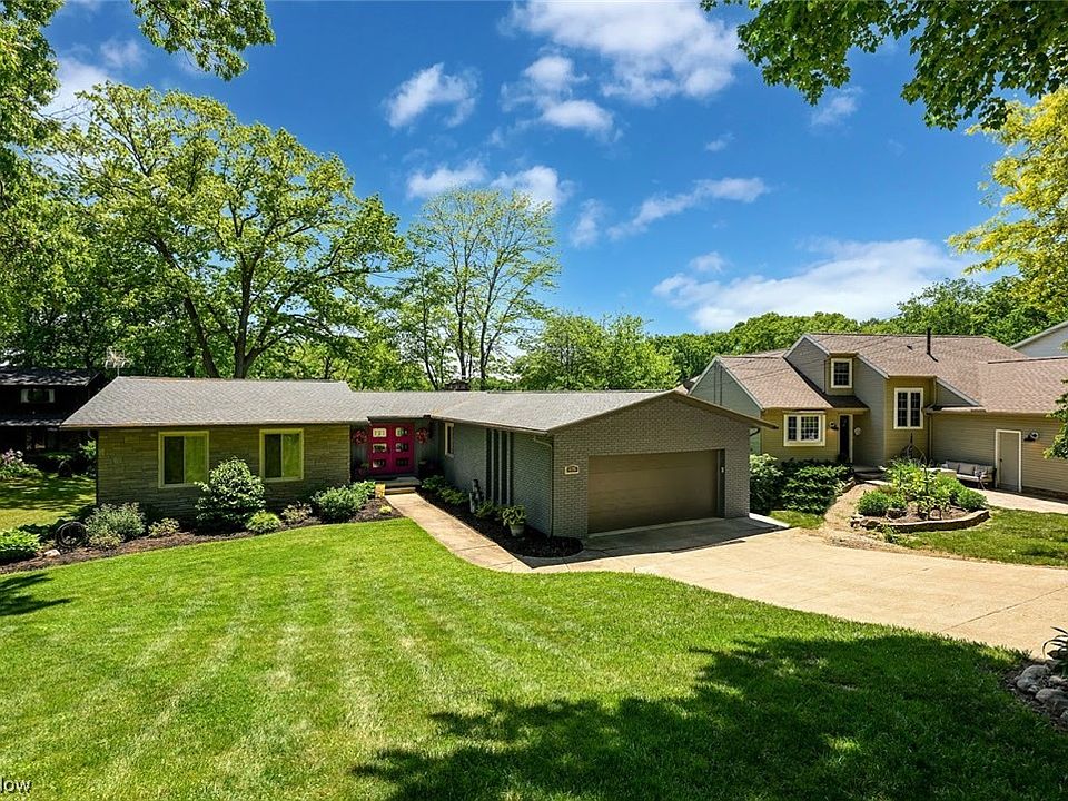 126 Lake Front Dr, Akron, OH 44319 Zillow