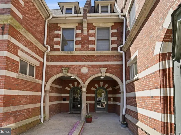 6614 Germantown Ave #2C, Philadelphia, PA 19119