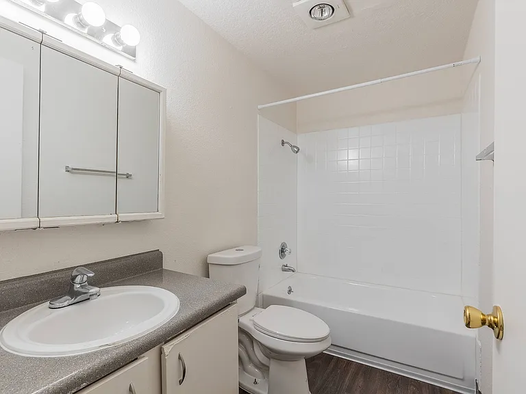 A bright, updated bathroom in a Fox Pointe Apartments unit_offering clean design and comfort in Milwaukie, just outside Portland, OR.