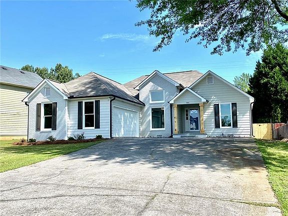 2nd image of 104 Thornwood Dr