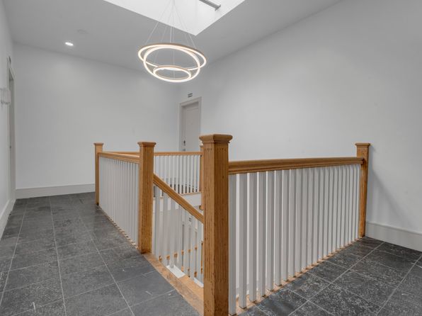 321 Summit Ave #102