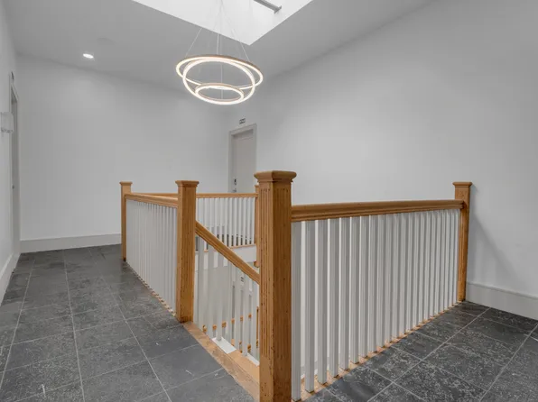 311 Summit Ave #7, Brighton, MA 02135