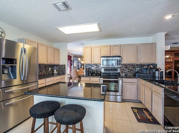 5th image of 9606 Cloverdale