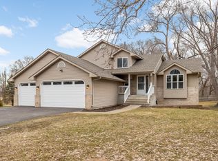 3535 Jidana Ln, Minnetonka, MN 55345