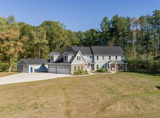 4920 Streamside Pointe Dr SE, Ada, MI 49301