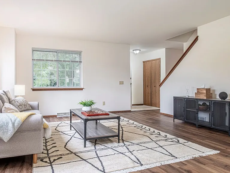 Sauk Creek Apartments — Photo 17