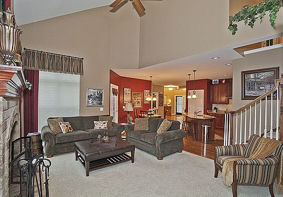 4th image of 11957 Winterberry Ln
