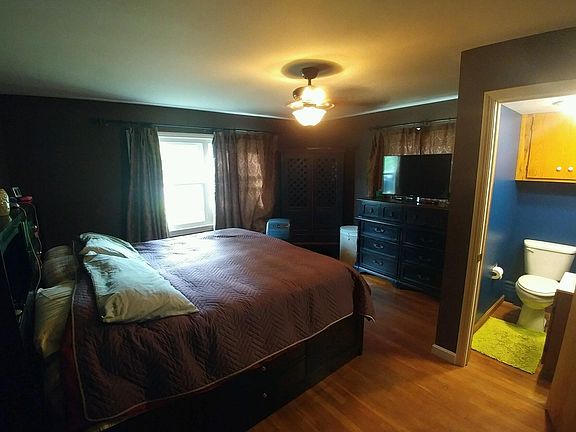 Master Bed and Half Bathroom