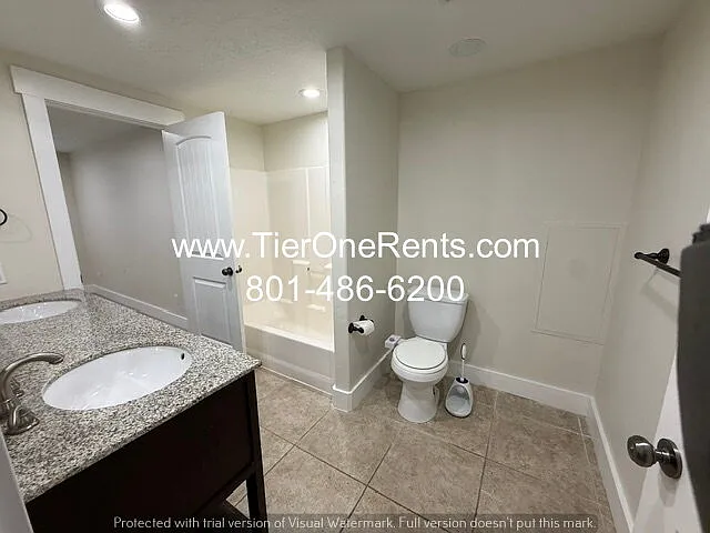 624 W 700th St N — Photo 12