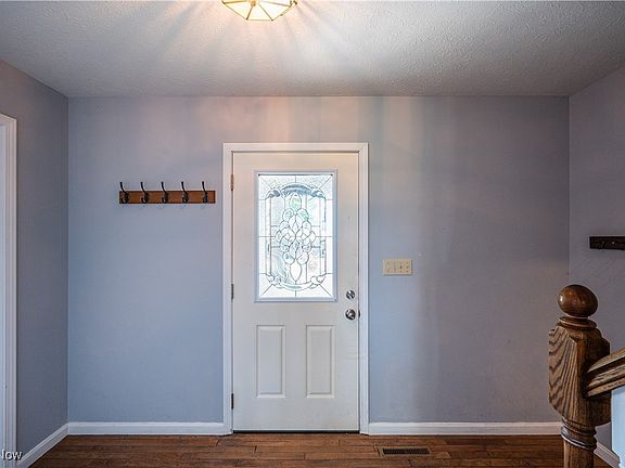 5th image of 324 Chichester Ln