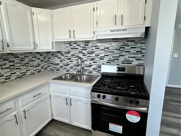 6517 1/2 Avalon Blvd #4 — Photo 5