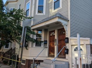 175 Elm St #3, Cambridge, MA 02139