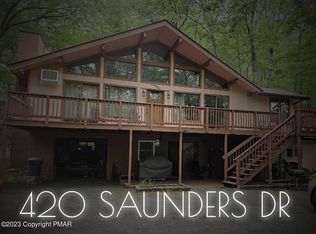 420 Saunders Dr, Bushkill, PA 18324