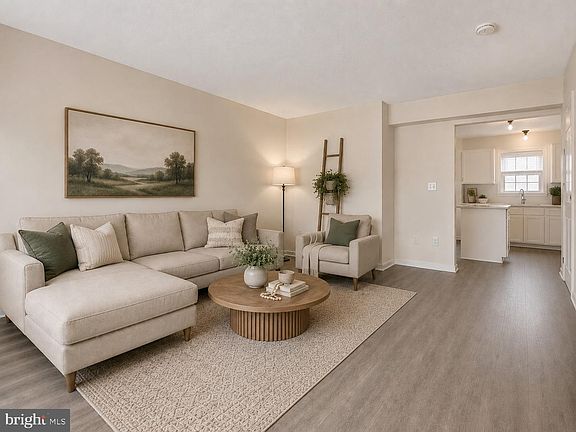 2nd image of 10505 Boxmeer Ct