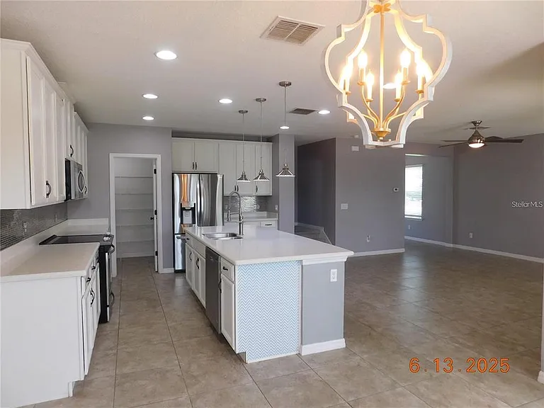 3199 Turret Dr — Photo 7