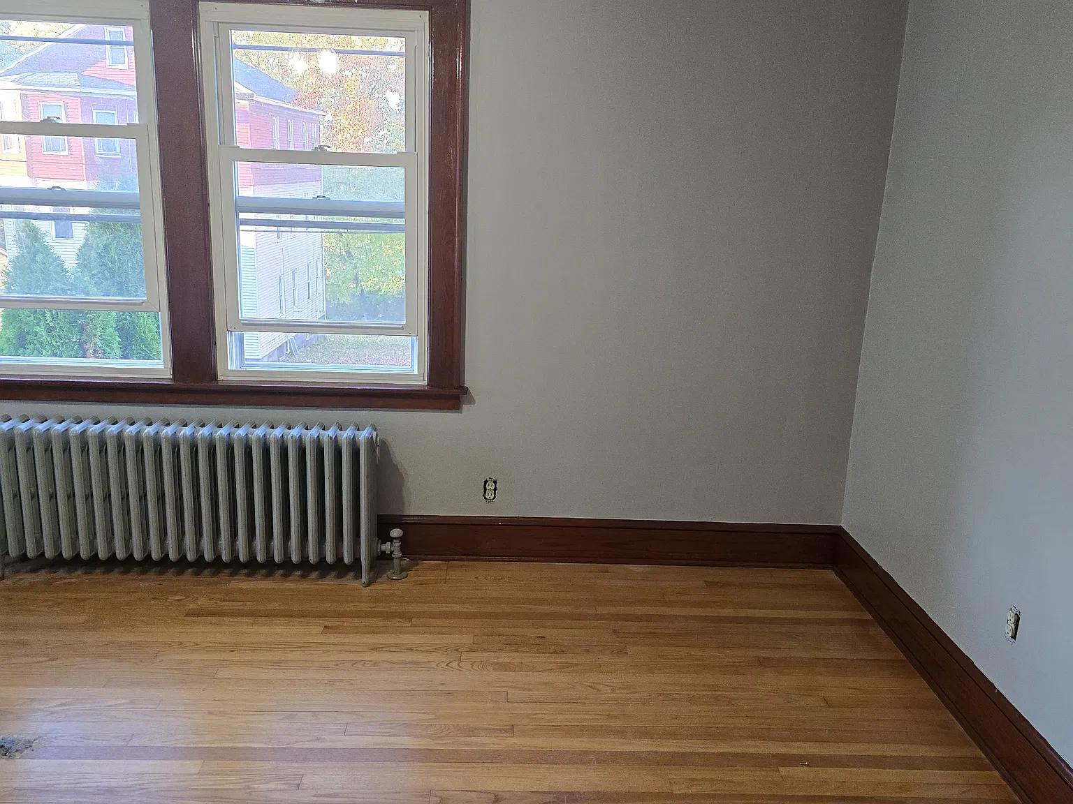 3 bed, 1125 sqft, $2,500 — Photo 2