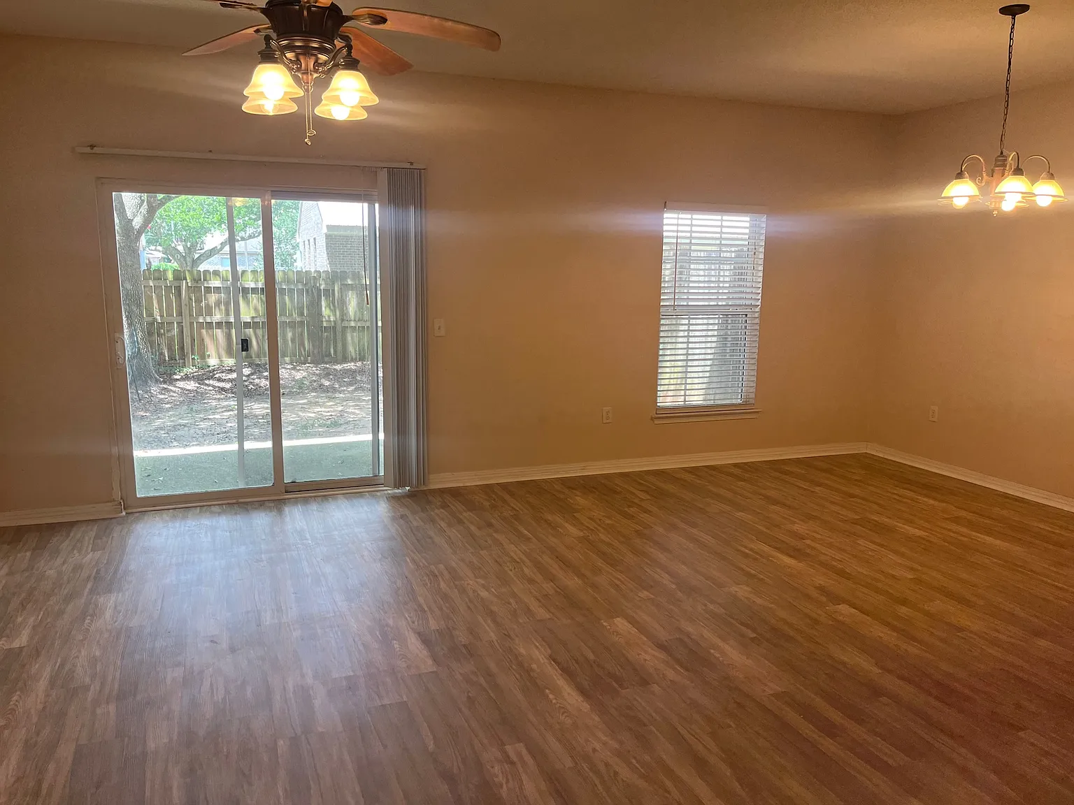 1411 Beaver Run Rd — Photo 2