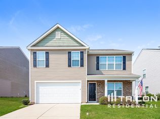 2831 Village Center Dr, Dallas, NC 28034