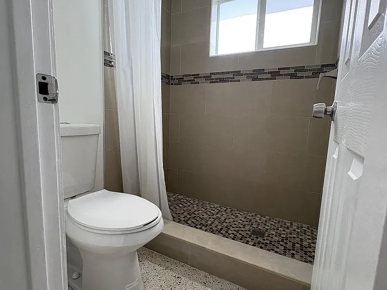 6728 W Flagler St — Photo 7