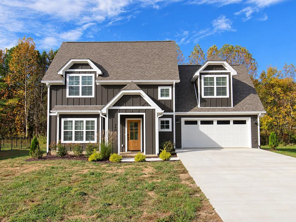 540 Cora Rd