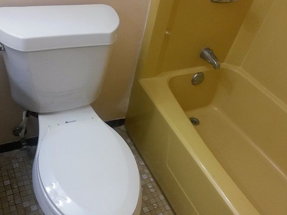 5th image of 526 Kiowa Dr APT 201