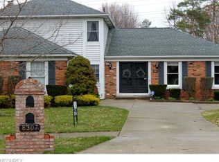 8307 Old Post Rd, Olmsted Falls, OH 44138