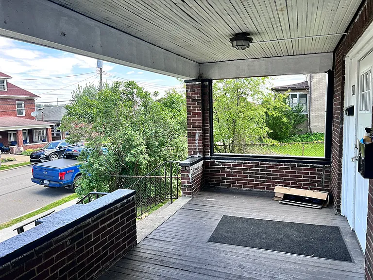 Front Porch - Common area