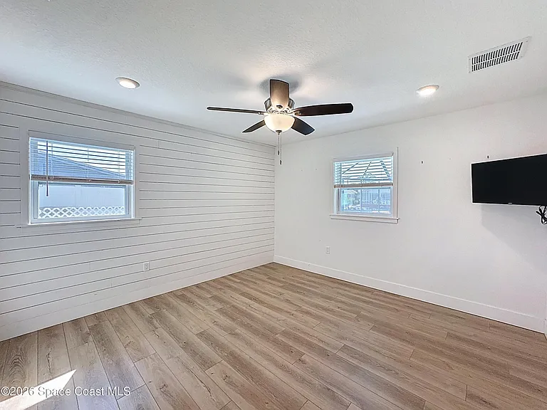 1707 Shore Dr — Photo 24