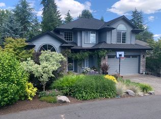 10865 SW Falcon Ct, Beaverton, OR 97007