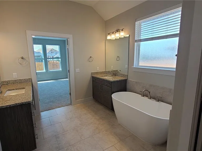 2116 Palmera Ridge Blvd — Photo 9
