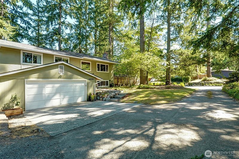 2nd image of 16242 NE 30th Street