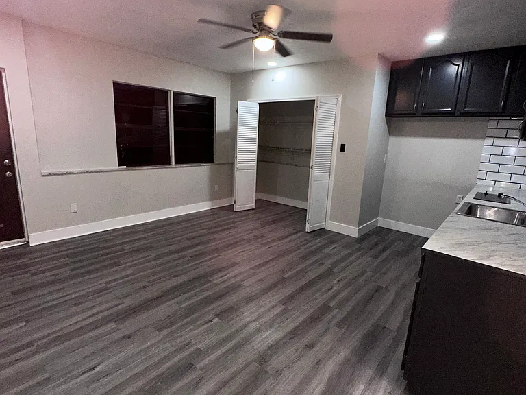 429 Ventura Ave — Photo 21