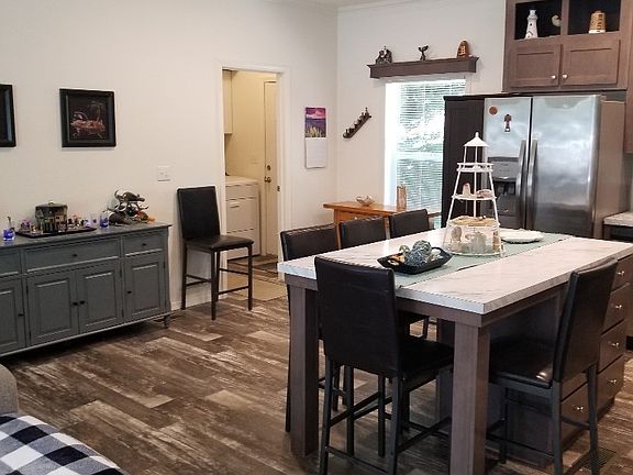 3rd image of 83 Rosewood Lane