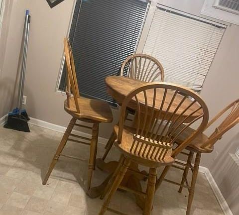 5th image of 102 Dogwood Ln