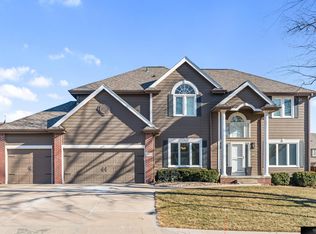 5803 S 174th St, Omaha, NE 68135