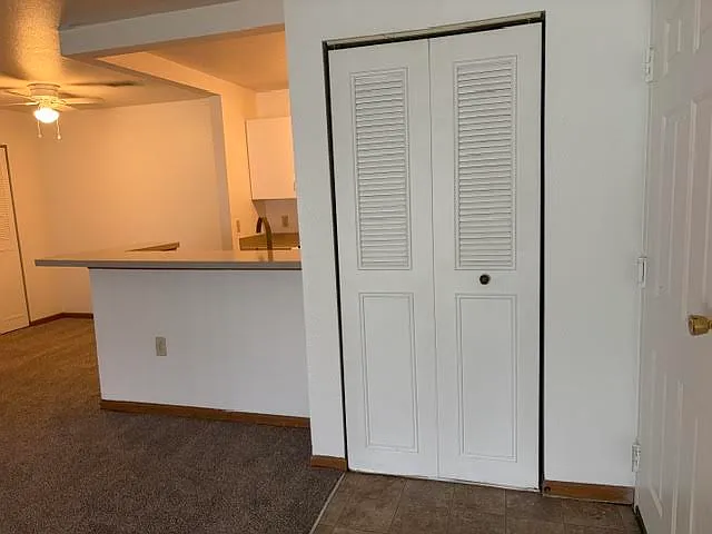 3 bed, $1,249 — Photo 2